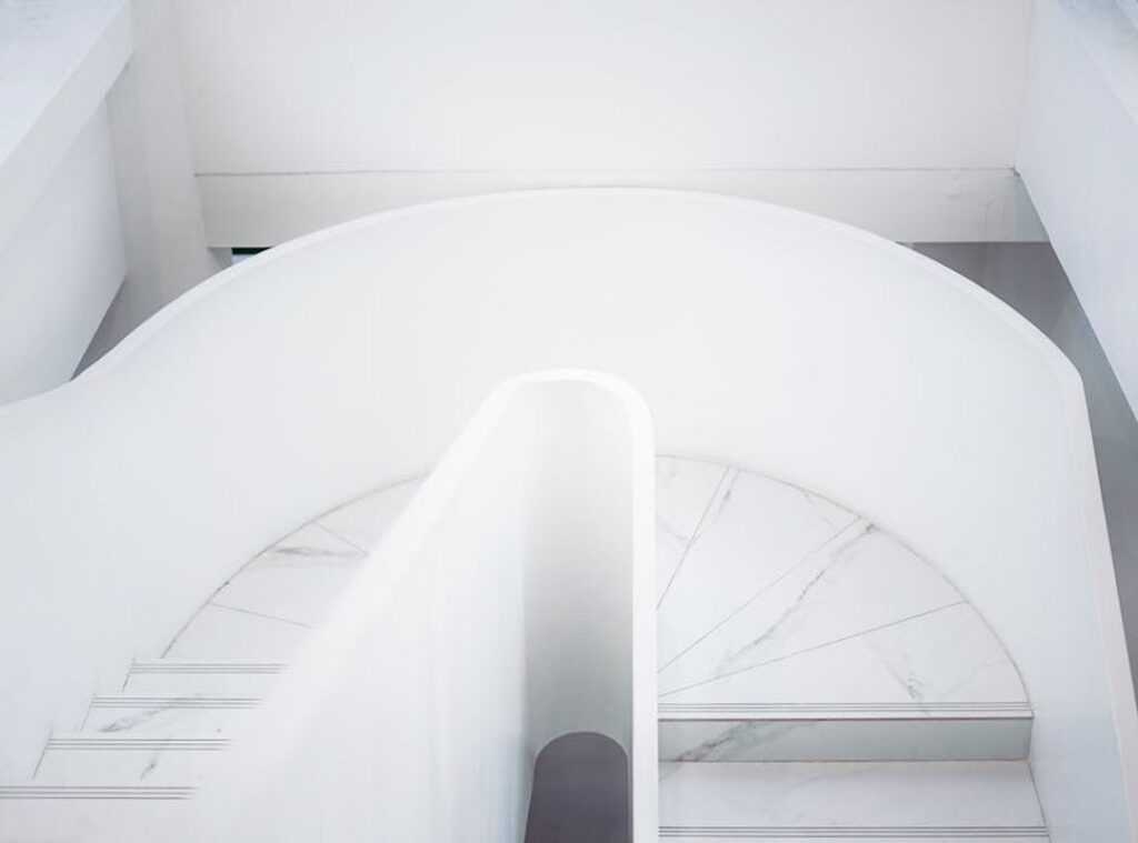 minimalist interiors styling